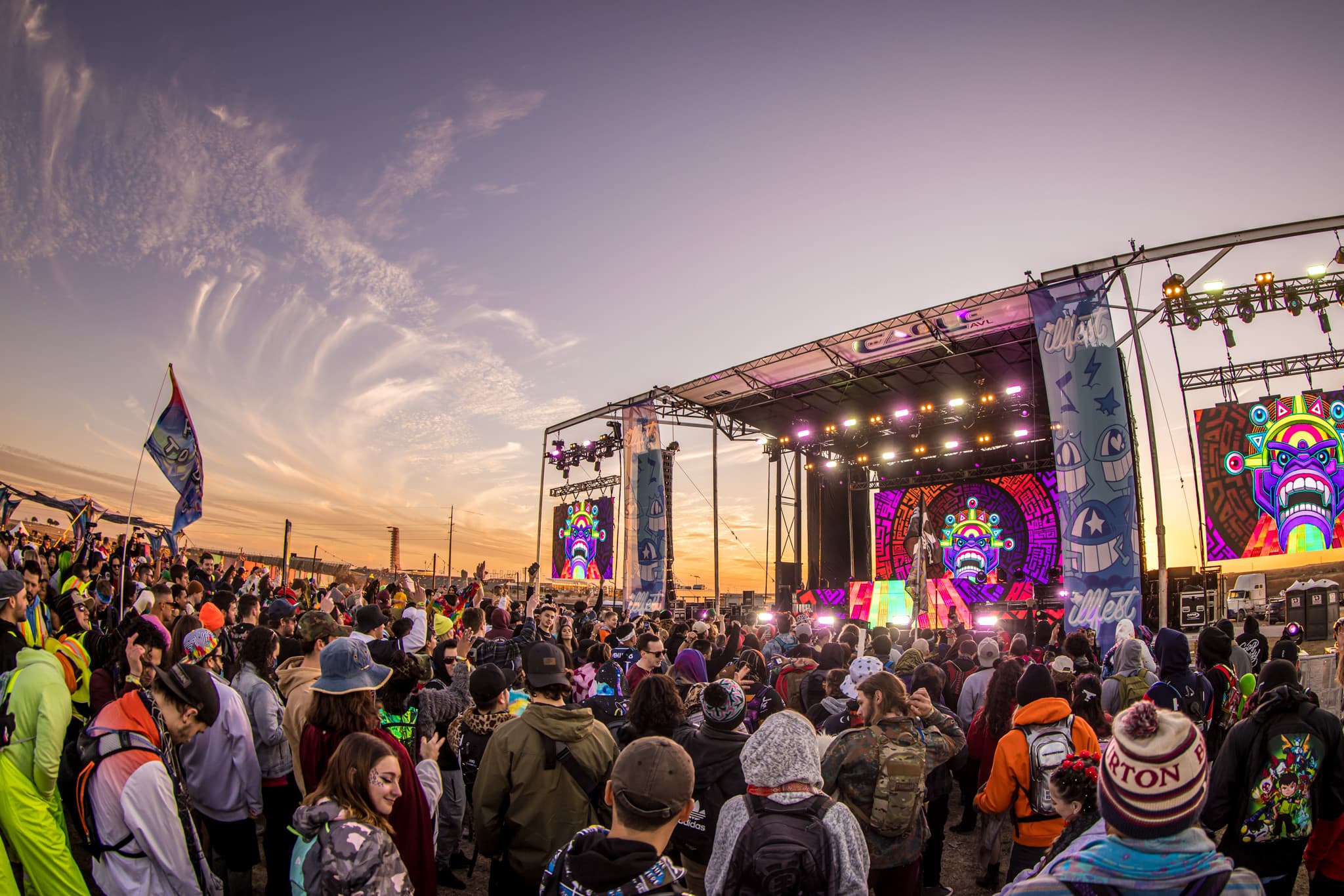 ILLFEST2022_0218_181057-21316_ALIVECOVERAGE